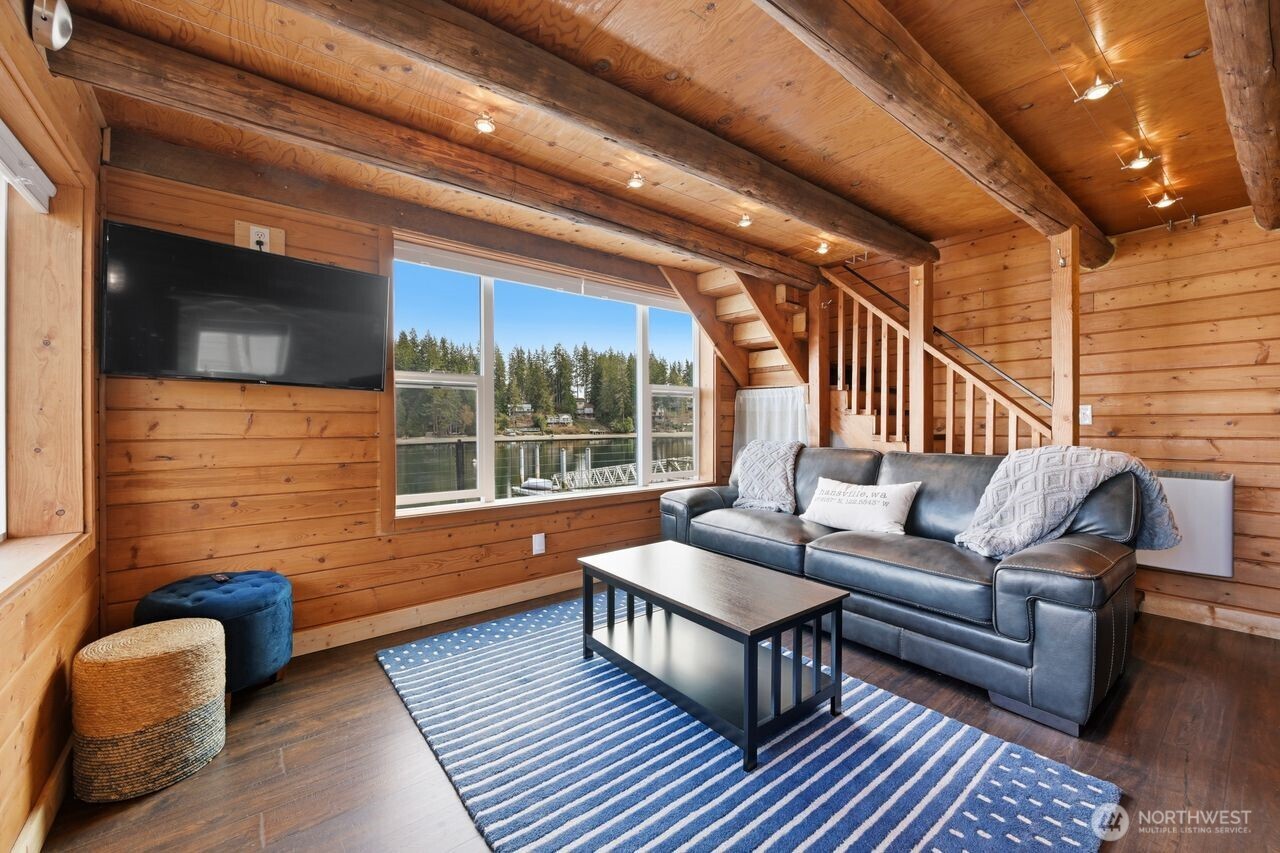 270 E Grapeview Point Road