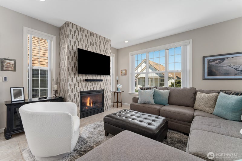 1494 Eastmont 56