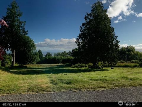 Photo of 0 Lot 35 Wicklow Place, Point Roberts, WA 98281 (MLS # 2489390)
