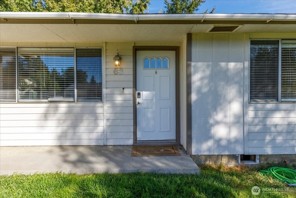 Photo of 63 Sunset Drive, Electric City, WA 99123 (MLS # 2590400)