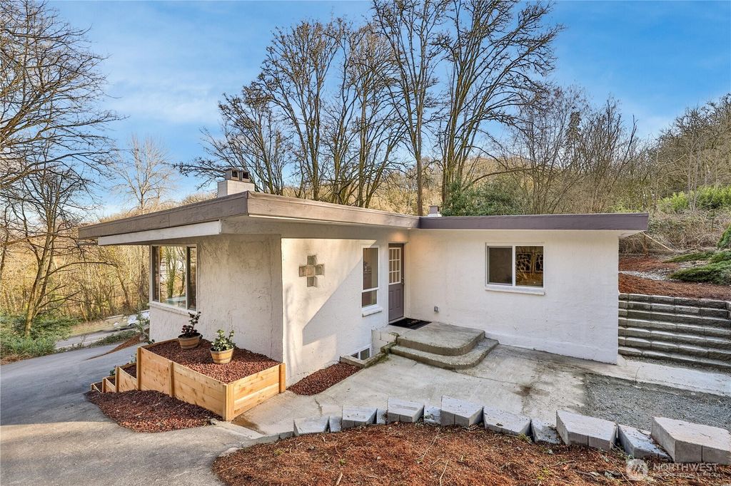 Photo of 7101 Highland Park Way SW, Seattle, WA 98106 (MLS # 2335931)