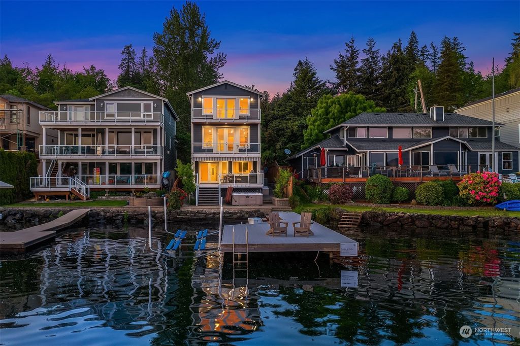 Photo of 4287 E Lake Sammamish Shore Lane SE, Sammamish, WA 98075 (MLS # 2238325)