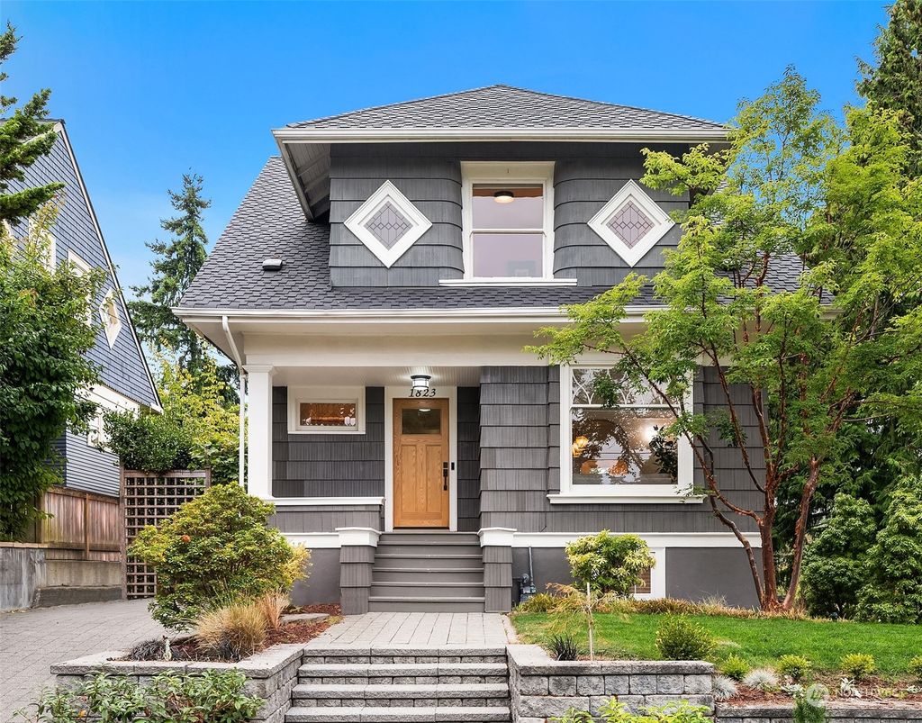 Photo of 1823 Nob Hill Avenue N, Seattle, WA 98109 (MLS # 2152356)