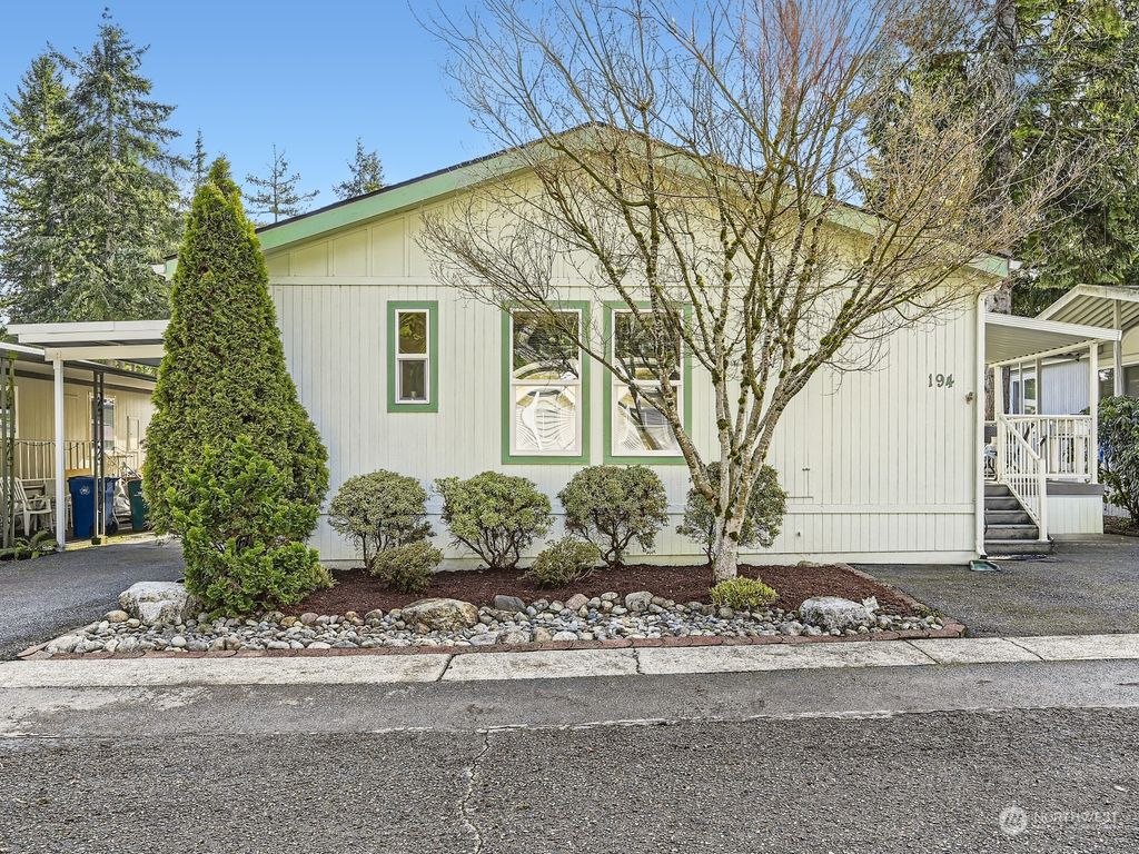 Photo of 18425 NE 95th Street #194, Redmond, WA 98053 (MLS # 2200155)