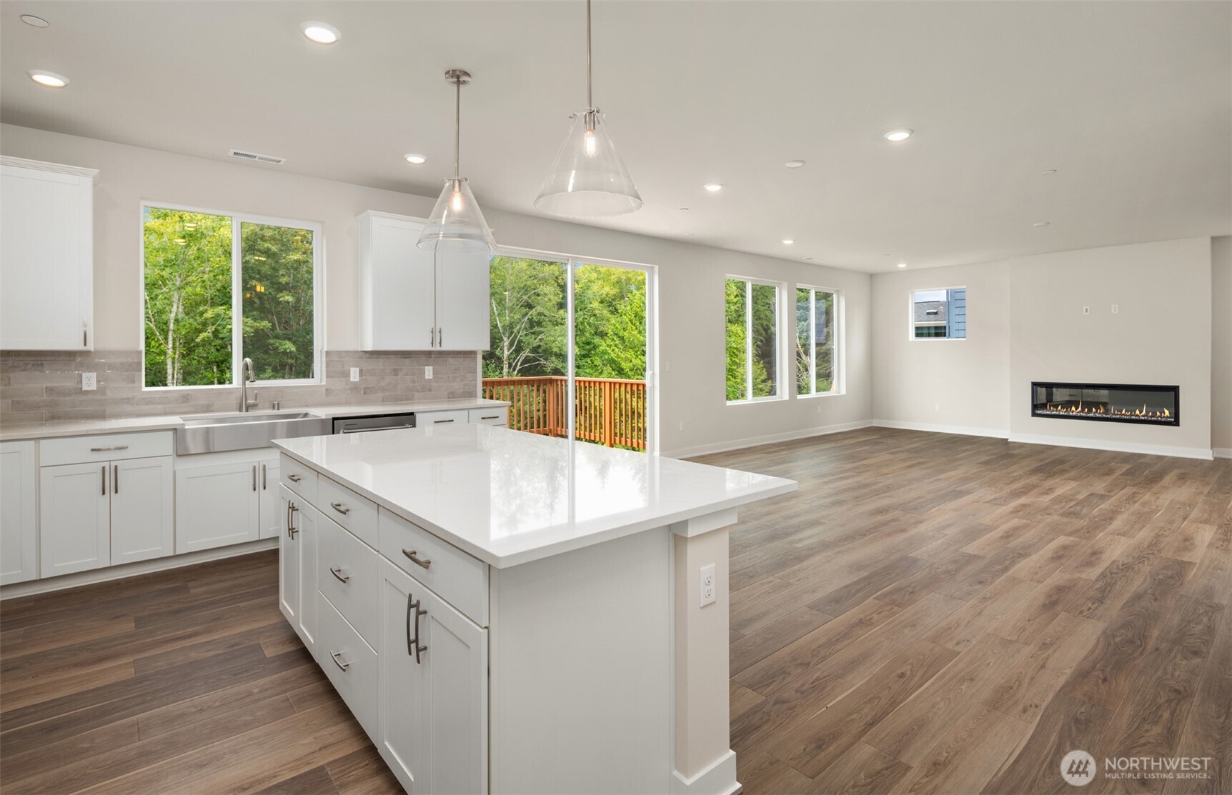 23277 Arbors Terrace Road NE 16