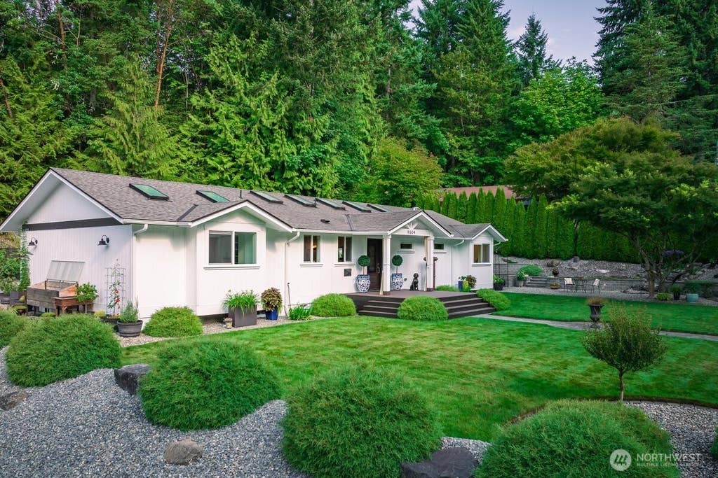 Photo of 9604 Ridgeway Dr, Gig Harbor, WA 98332 (MLS # 2533587)
