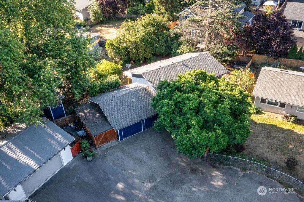 Photo of 2703 SW 105th Street, Seattle, WA 98146 (MLS # 2139117)