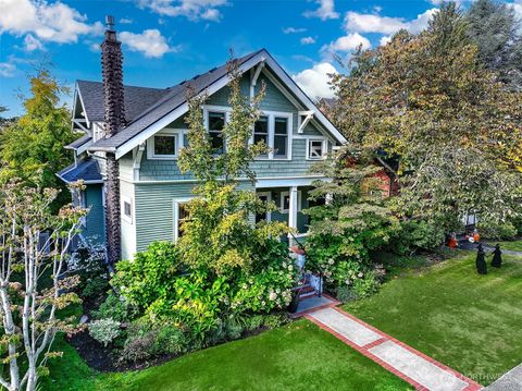 Photo of 3879 44th Avenue NE, Seattle, WA 98105 (MLS # 2443494)