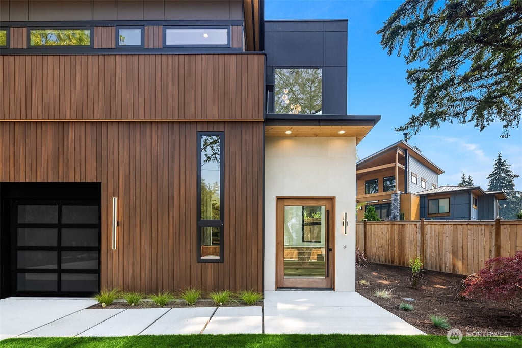 Photo of 2303 123rd Place SE, Bellevue, WA 98005 (MLS # 2563953)