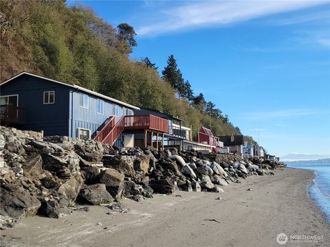 Photo of 10 S Beach Drive, Hat Island, WA 98206 (MLS # 2455515)