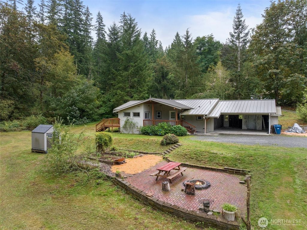 Photo of 30436 SE Issaquah Fall City Road, Fall City, WA 98024 (MLS # 2342694)