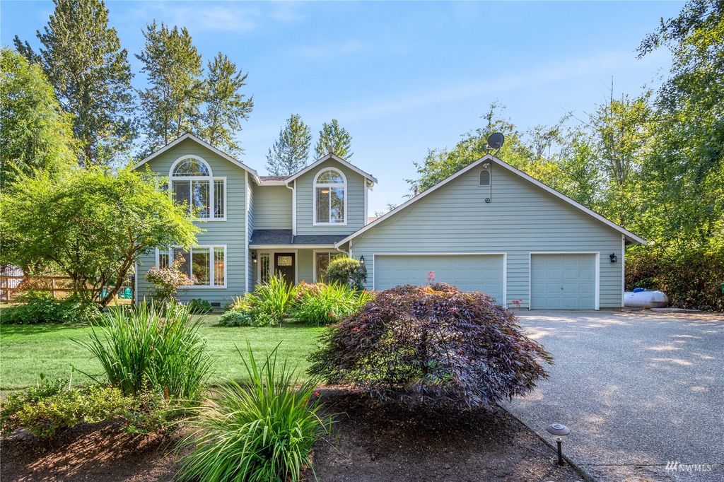 Photo of 14114 236th Place SE, Snohomish, WA 98296 (MLS # 1988544)