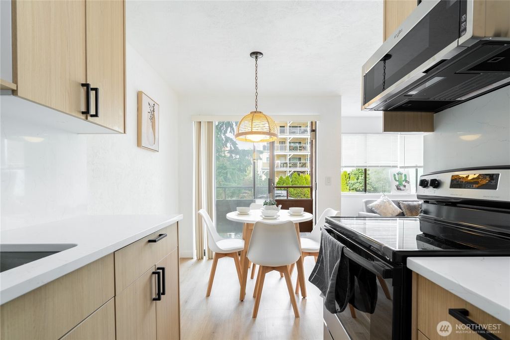 Photo of 2100 N 106th Street #305, Seattle, WA 98133 (MLS # 2341822)