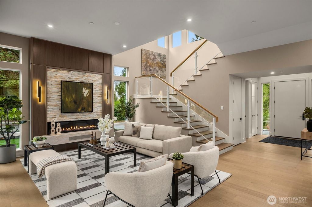 Photo of 8722 126th Avenue NE, Kirkland, WA 98033 (MLS # 2454365)