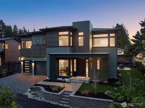 8722 126th Avenue NE Kirkland WA 98033