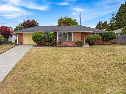 Photo of 4832 Rucker Avenue, Everett, WA 98203 (MLS # 2550289)