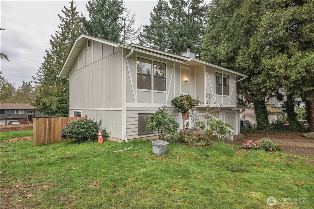 Photo of 30312 29th Court S, Federal Way, WA 98003 (MLS # 2488457)