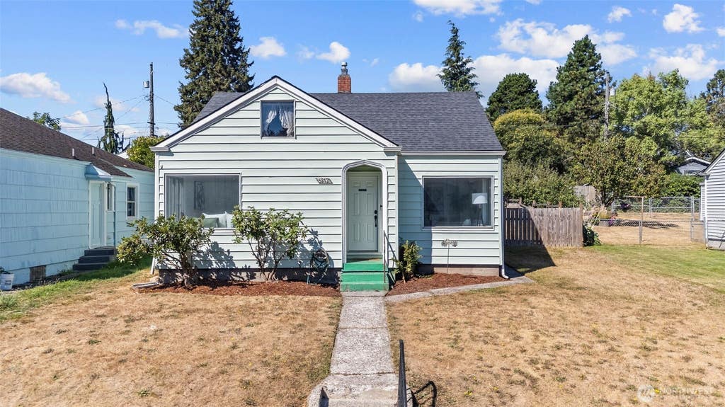 Photo of 5212 Yakima Avenue, Tacoma, WA 98408 (MLS # 2572598)