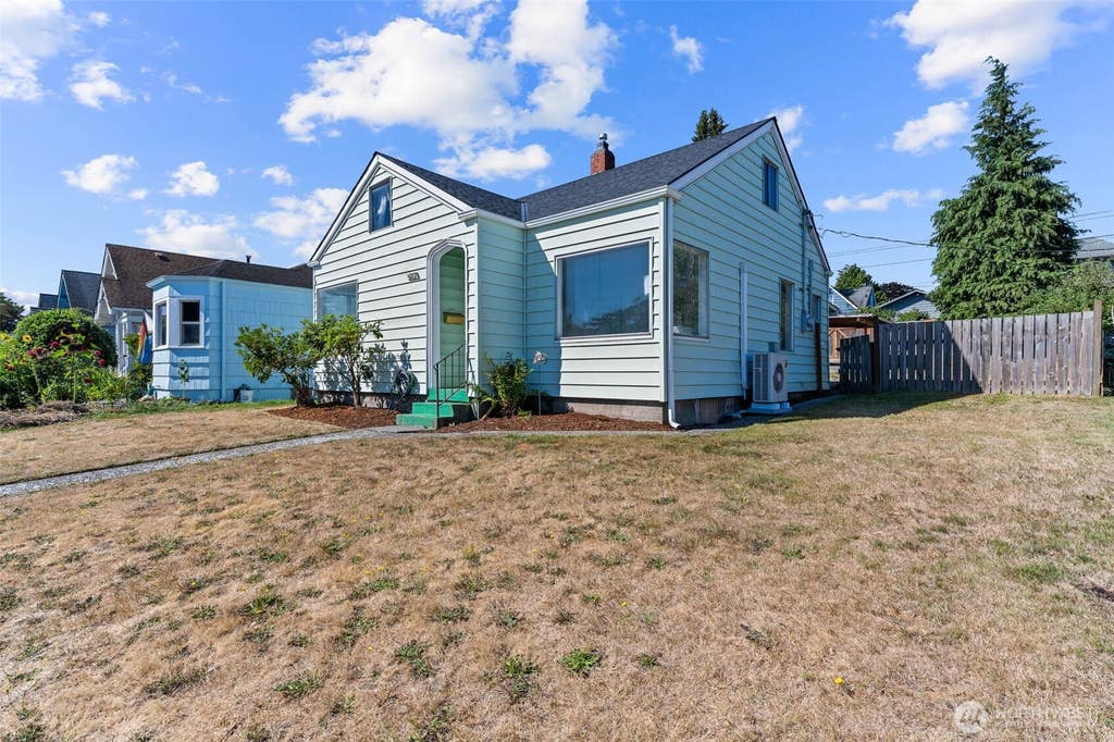 Photo of 5212 Yakima Avenue, Tacoma, WA 98408 (MLS # 2572598)