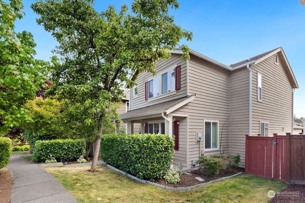 Photo of 9161 228th Way NE, Redmond, WA 98053 (MLS # 2269784)