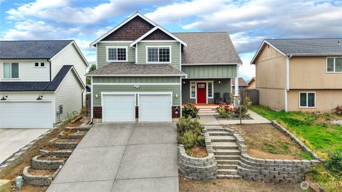 Photo of 1216 Humphrey Avenue W, Bremerton, WA 98312 (MLS # 2584268)