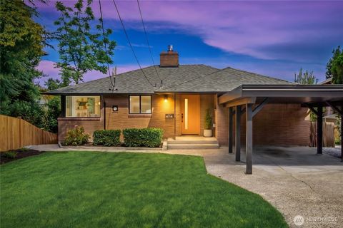 Photo of 4114 48th Avenue S, Seattle, WA 98118 (MLS # 2526567)
