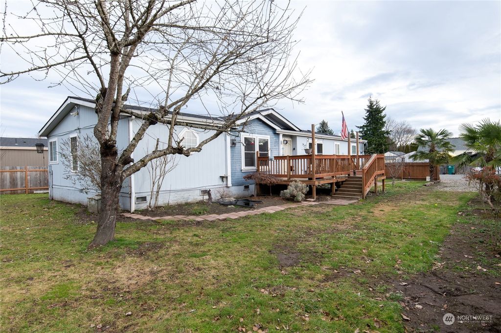 Photo of 120 Butte Avenue, Pacific, WA 98047 (MLS # 2024497)