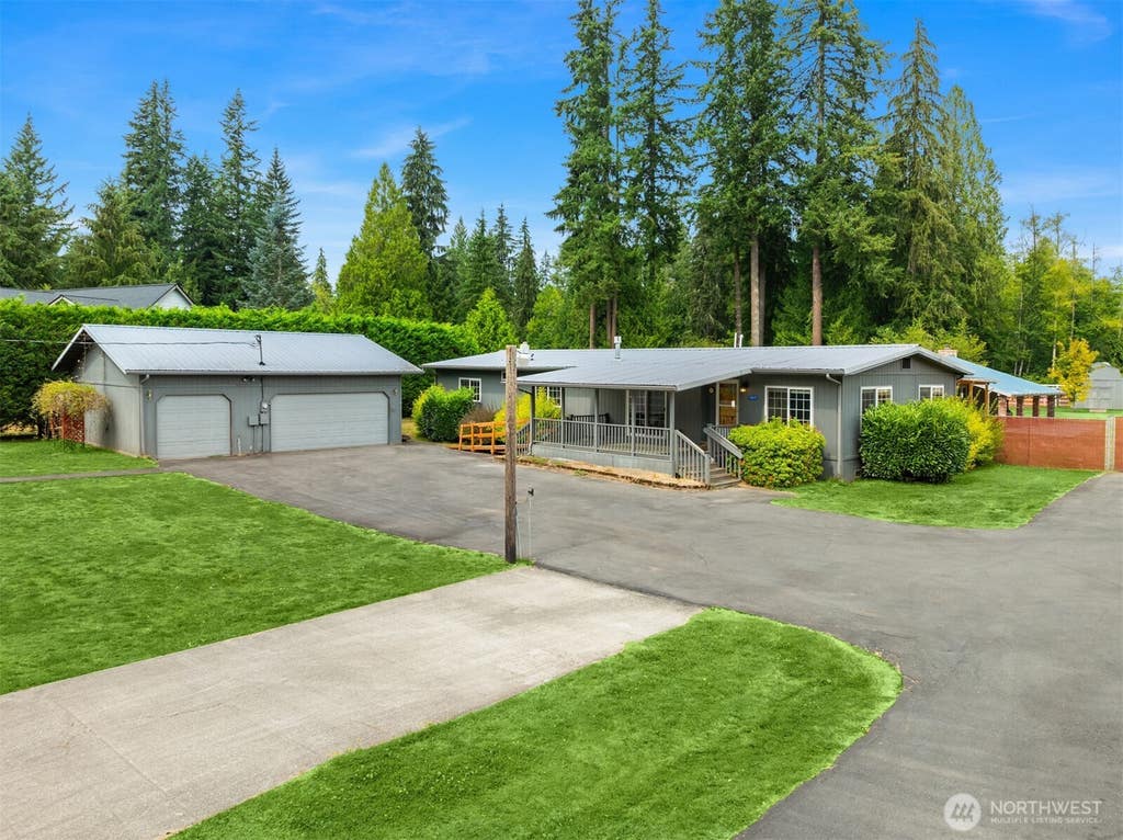 Photo of 15217 79th Street NE, Lake Stevens, WA 98258 (MLS # 2570192)