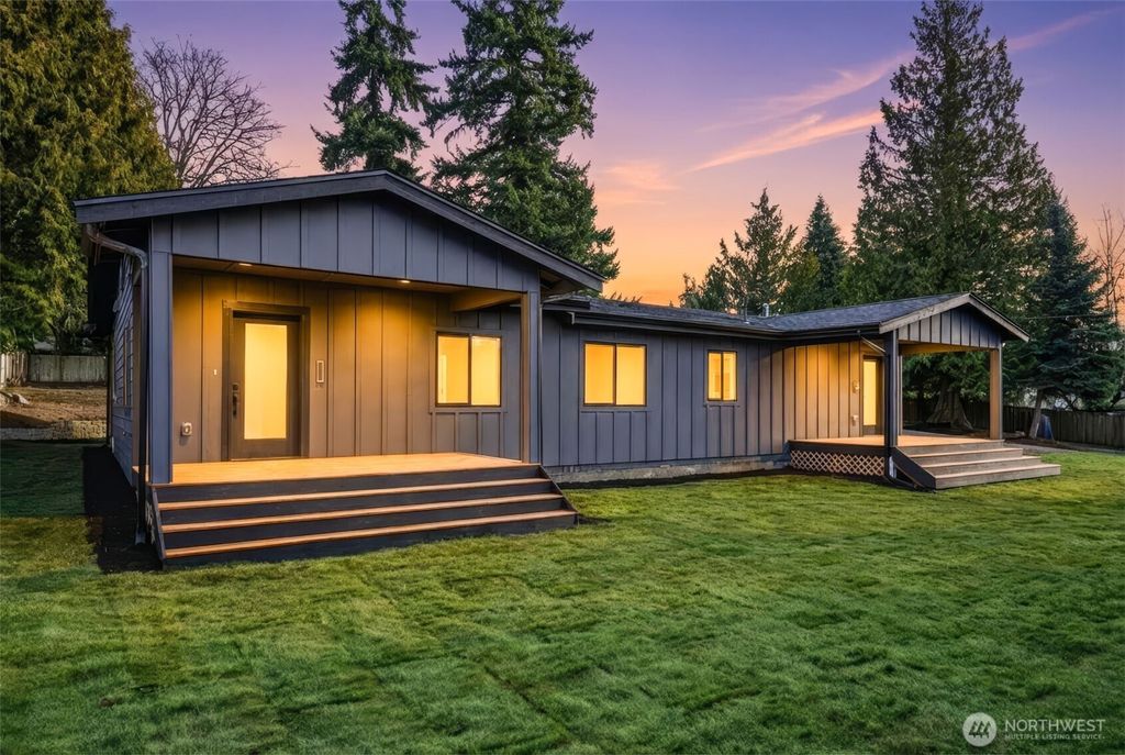 Photo of 4922 NE 20th Place, Renton, WA 98059 (MLS # 2471524)