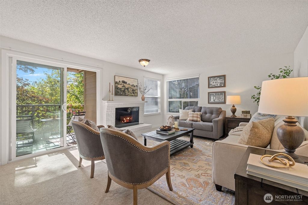 Photo of 820 Cady Road #J206, Everett, WA 98203 (MLS # 2443027)