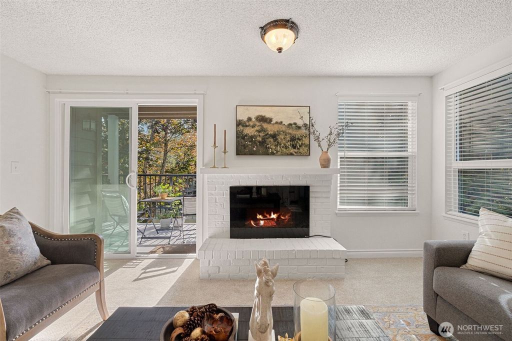 Photo of 820 Cady Road #J206, Everett, WA 98203 (MLS # 2443027)