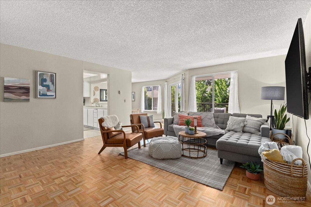 Photo of 3260 80th Avenue SE #1, Mercer Island, WA 98040 (MLS # 2429715)
