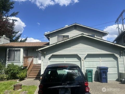 Photo of 16914 126th Avenue NE, Woodinville, WA 98072 (MLS # 2549465)