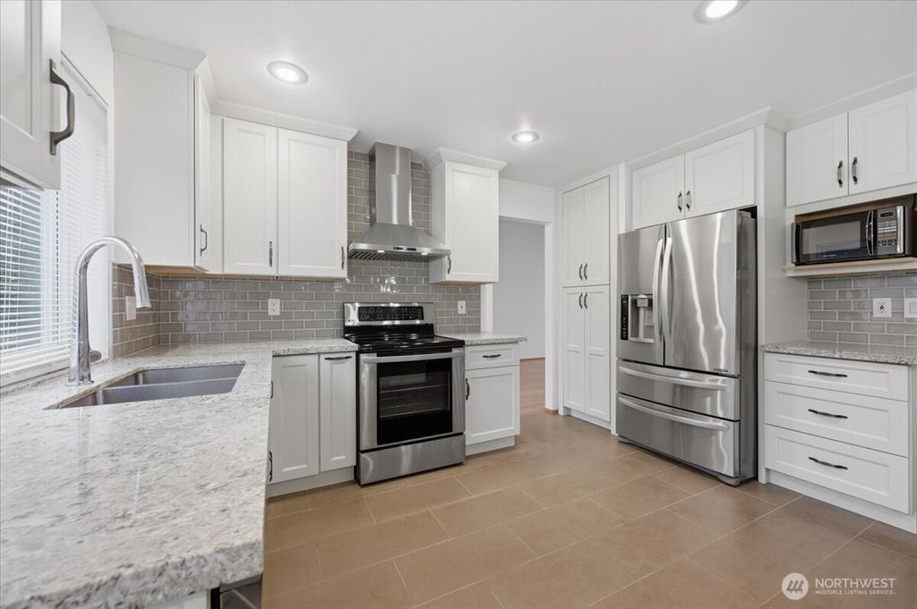 Photo of 27213 32nd Place S, Auburn, WA 98001 (MLS # 2501282)