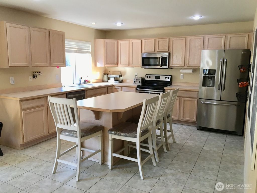 Photo of 4014 45th Avenue NE, Tacoma, WA 98422 (MLS # 2493820)