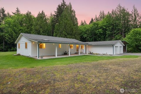 Photo of 5534 Steamboat Island Road, Olympia, WA 98502 (MLS # 2520912)