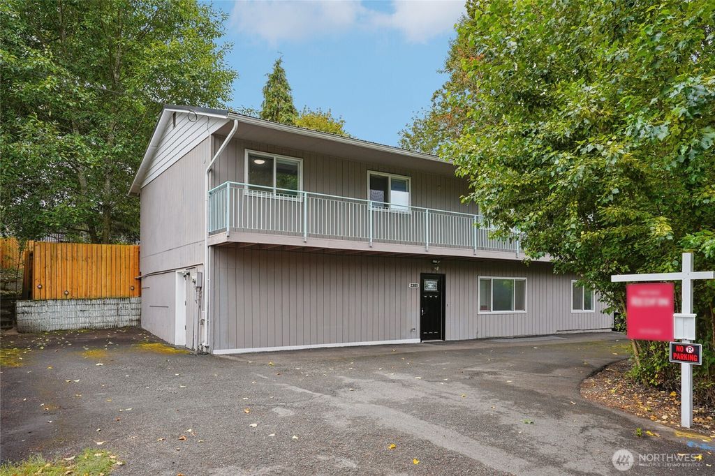 Photo of 2305 S 116th Place, Burien, WA 98168 (MLS # 2405249)