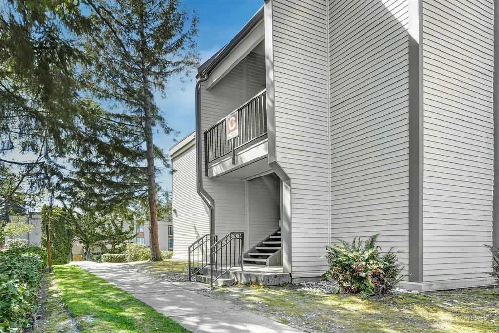 Photo of 14645 NE 34th Street #C 5, Bellevue, WA 98007 (MLS # 2223914)
