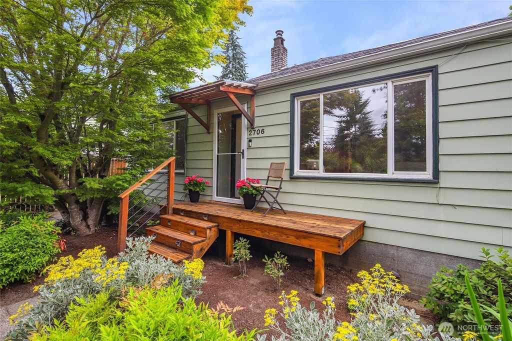Photo of 2706 SW Elmgrove Street, Seattle, WA 98126 (MLS # 2391764)