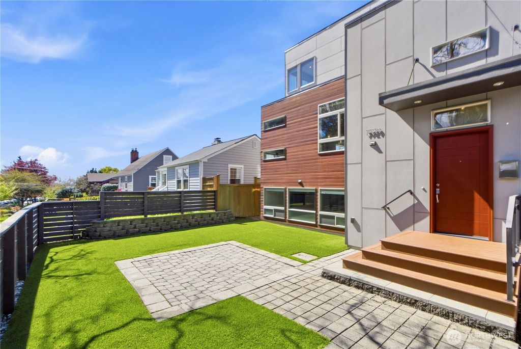 Photo of 7729 16th Avenue NW, Seattle, WA 98117 (MLS # 2499106)