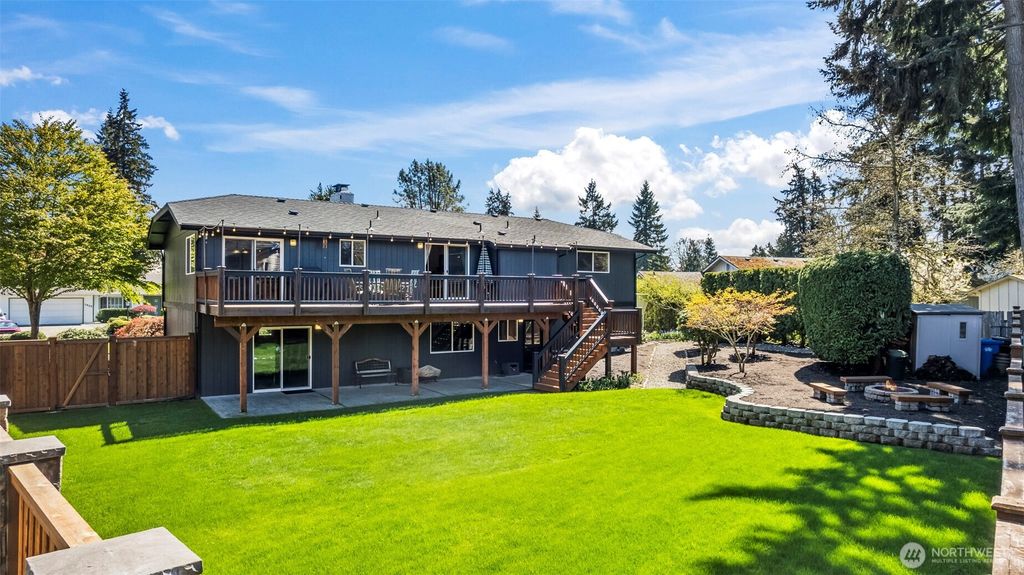 Photo of 7901 Sapphire Drive SW, Lakewood, WA 98498 (MLS # 2509570)