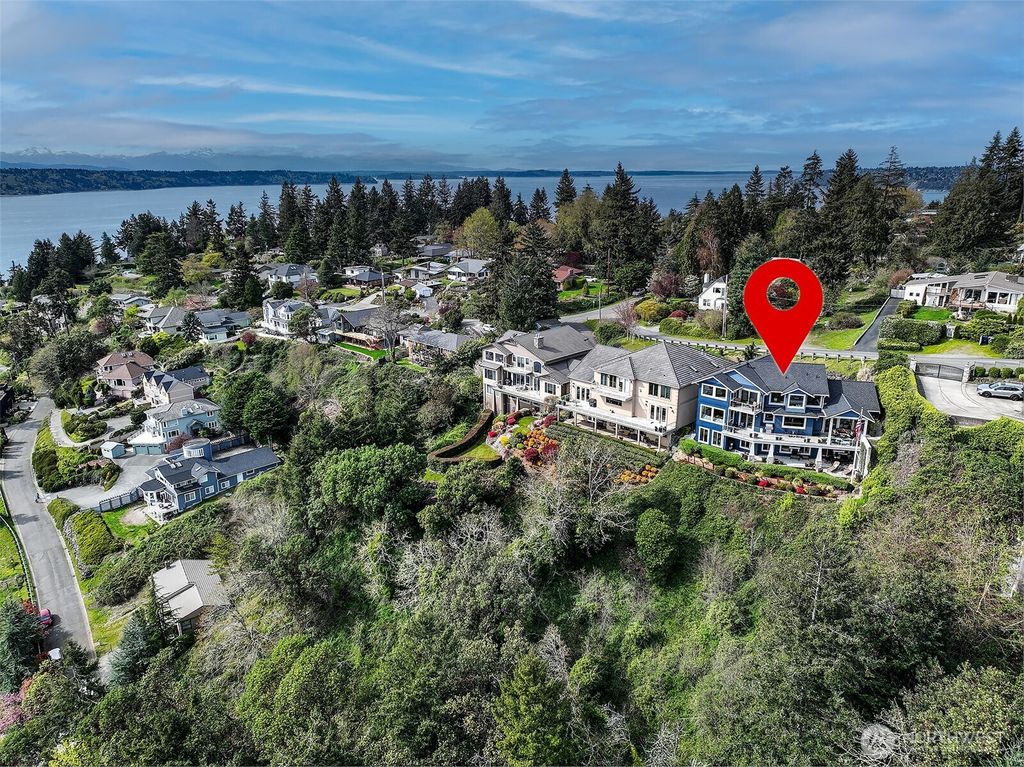 Photo of 2721 SW 170th Street, Seattle, WA 98166 (MLS # 2348604)