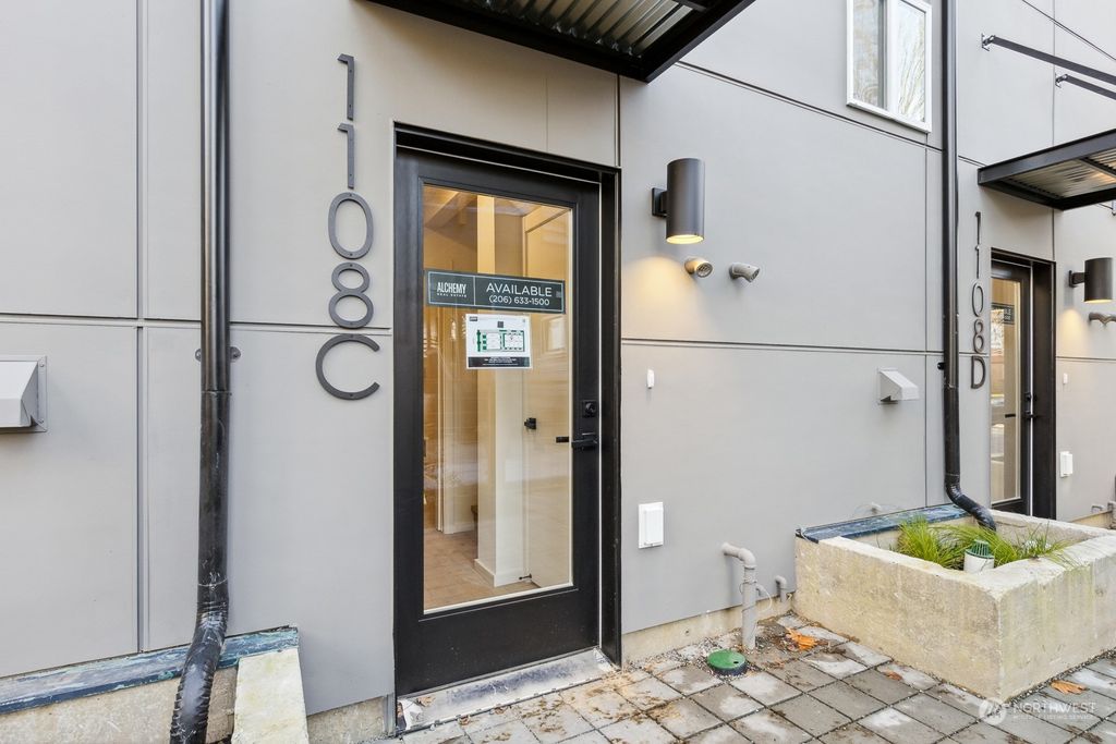 Photo of 1108 33rd Avenue #C, Seattle, WA 98122 (MLS # 2185904)