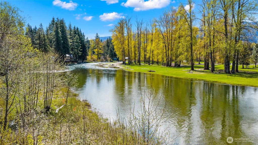 Photo of 541 Heron Drive, Cle Elum, WA 98922 (MLS # 2513801)
