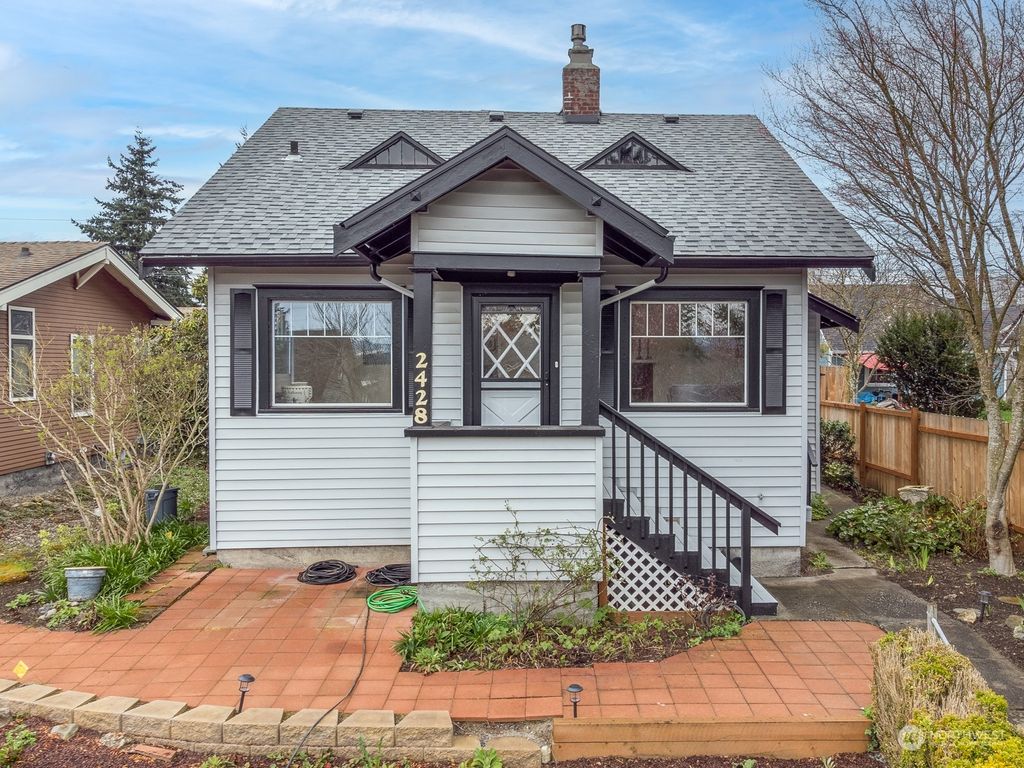 Photo of 2428 Cedar Street, Everett, WA 98201 (MLS # 2212266)