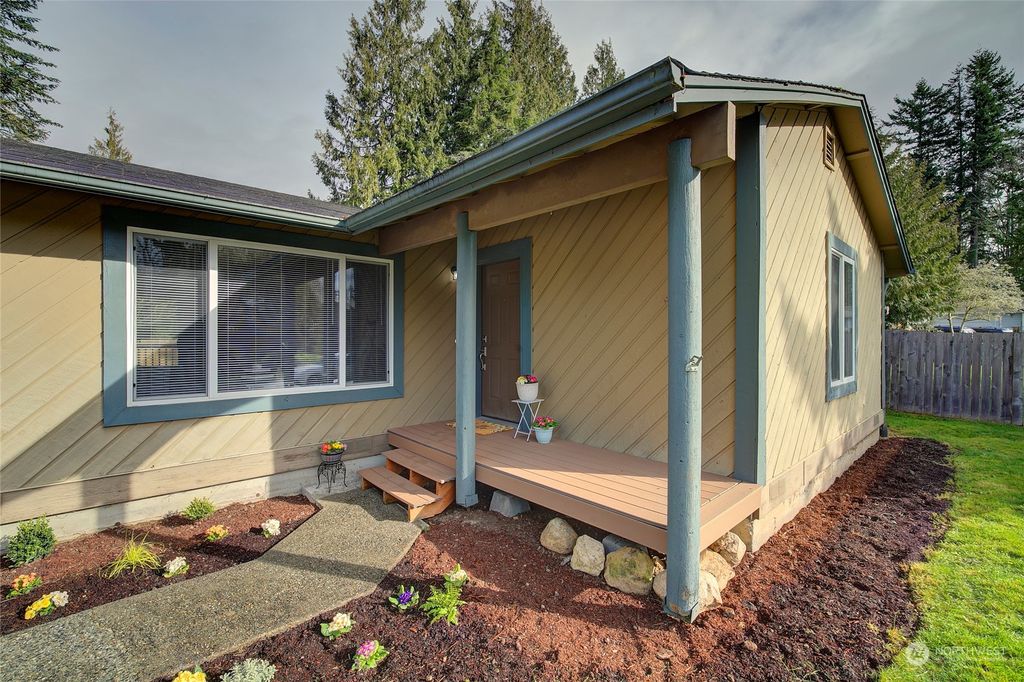 Photo of 9319 7th Place SE, Lake Stevens, WA 98258 (MLS # 2198752)