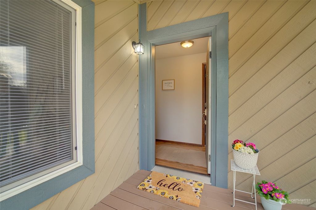 Photo of 9319 7th Place SE, Lake Stevens, WA 98258 (MLS # 2198752)