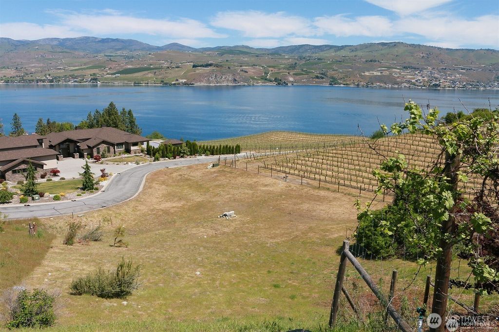 Photo of 353 Karma Kanyon Drive, Chelan, WA 98816 (MLS # 2525916)