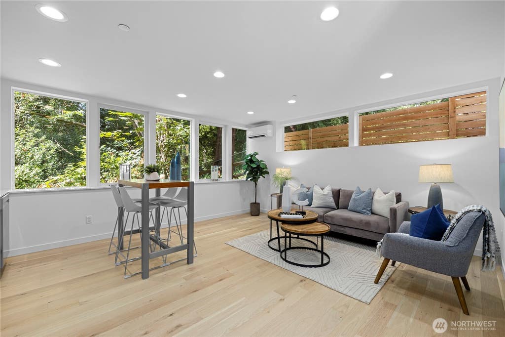 Photo of 12013 36th Avenue NE, Seattle, WA 98125 (MLS # 2565090)