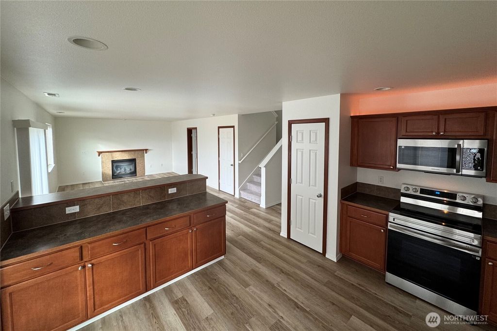 Photo of 6916 84th Avenue NE, Marysville, WA 98270 (MLS # 2332385)